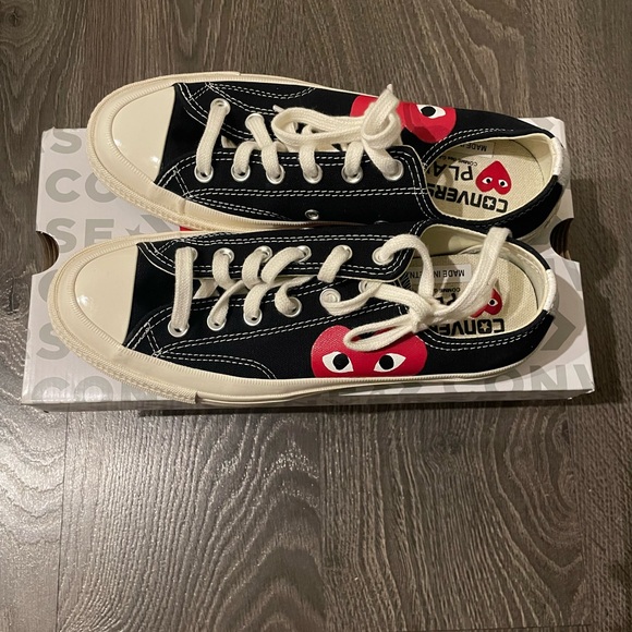 Converse x Comme des Garçons PLAY Chuck 70 Low Top - Picture 1 of 7